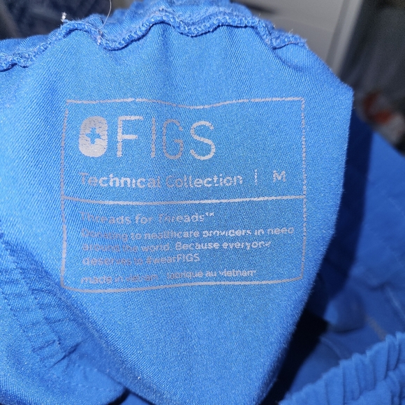 Figs Scrub Set - Picture 2 of 5